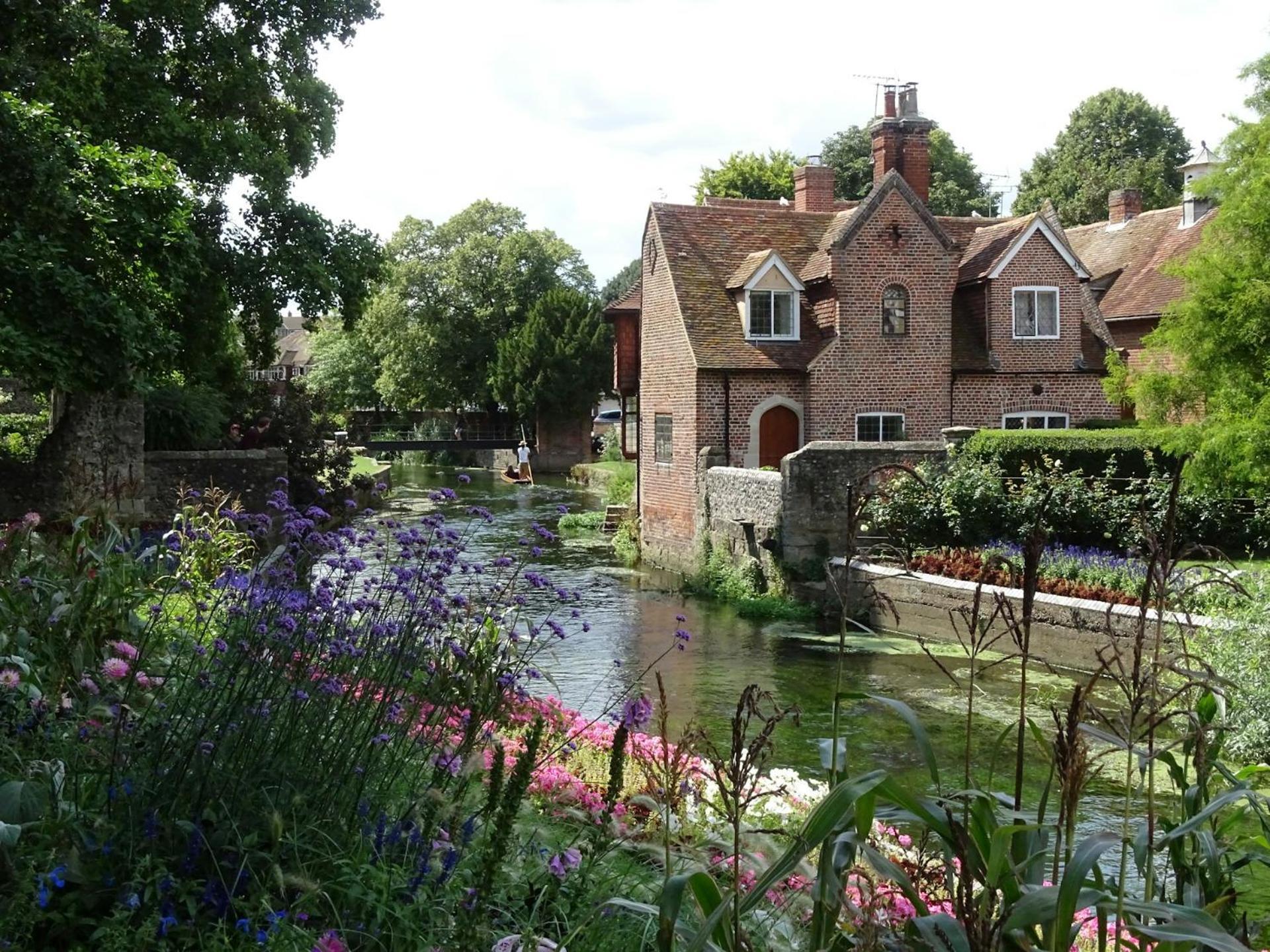 Stylish 3-Bedroom Home In Canterbury City-Centre - Superb Location! Εξωτερικό φωτογραφία