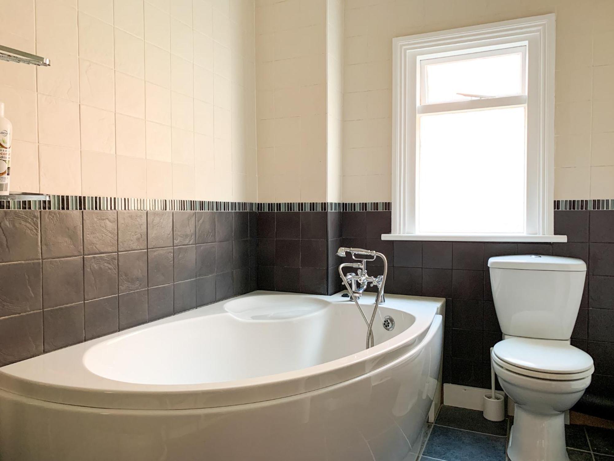 Stylish 3-Bedroom Home In Canterbury City-Centre - Superb Location! Εξωτερικό φωτογραφία