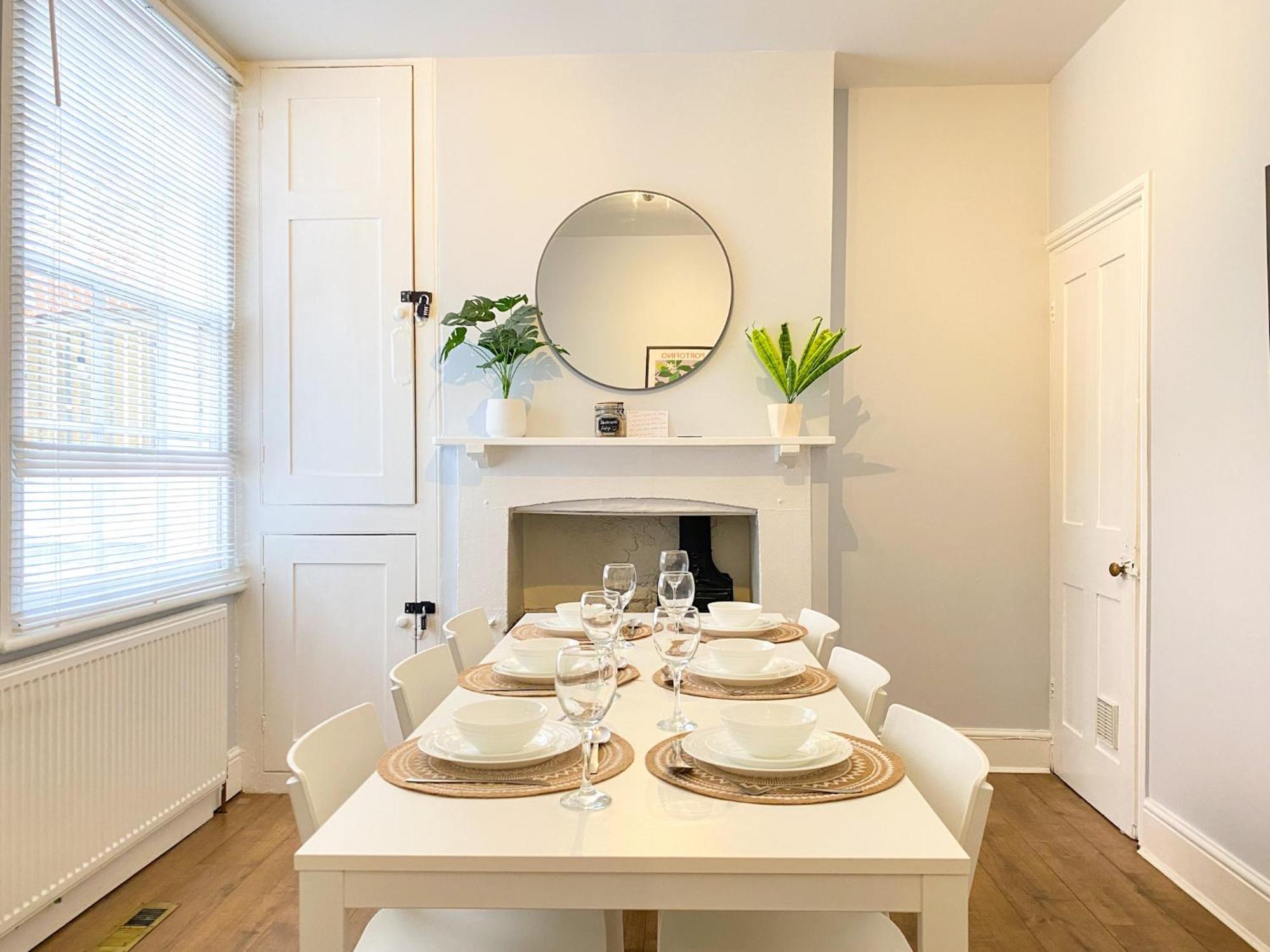 Stylish 3-Bedroom Home In Canterbury City-Centre - Superb Location! Εξωτερικό φωτογραφία