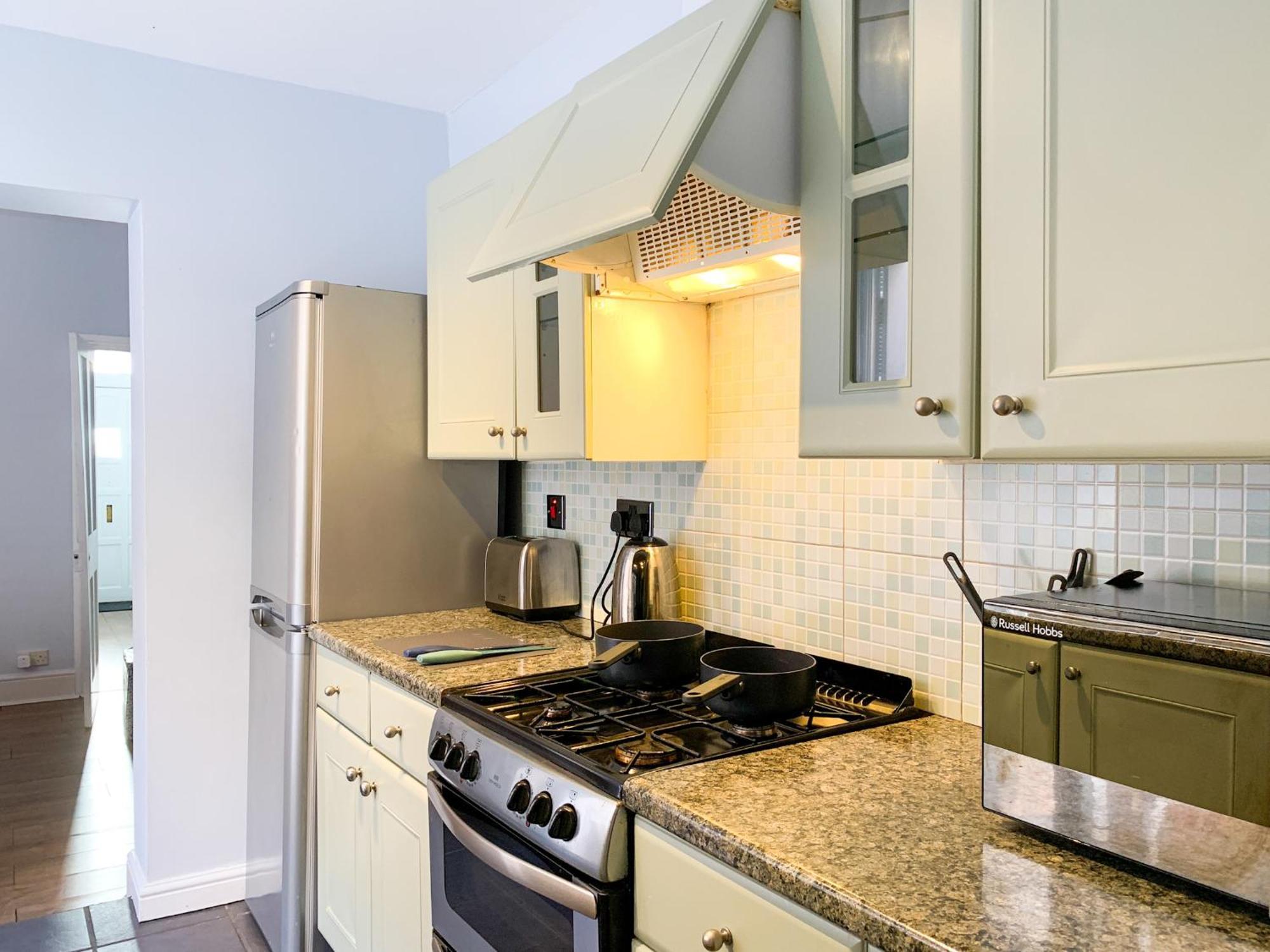 Stylish 3-Bedroom Home In Canterbury City-Centre - Superb Location! Εξωτερικό φωτογραφία